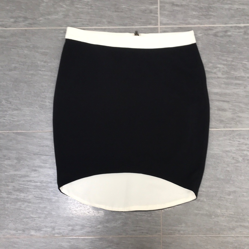 Black and white pencil skirt